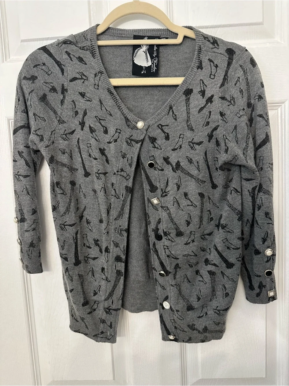 Twelve by Twelve Gray Patterned V-Neck Button Cardigan
